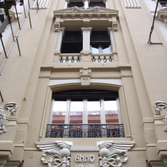 Restauro Edilizio Palazzo Storico Via del Tritone - Roma - Particolare finestre facciata