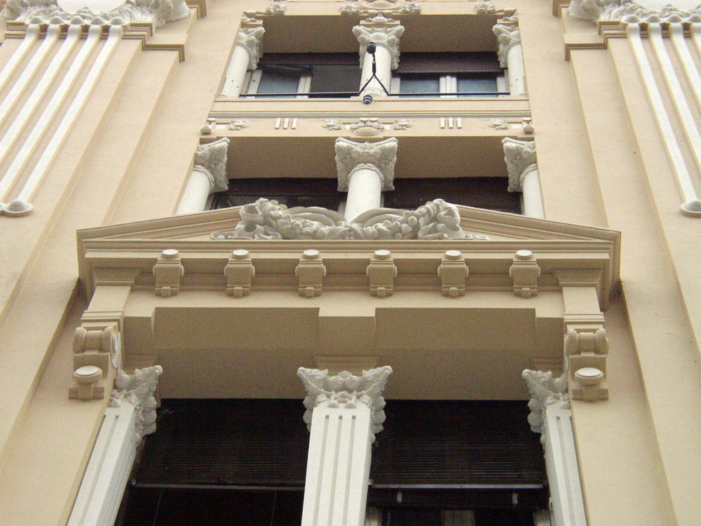 Restauro Edilizio Palazzo Storico Via del Tritone - Roma - Particolare edicole facciata