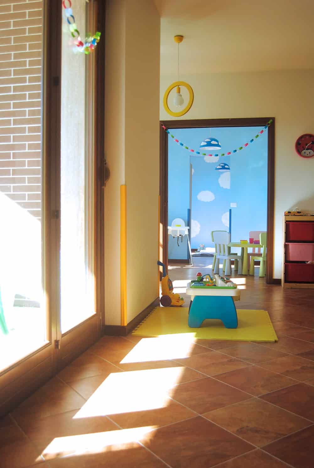 Ingresso luminoso asilo nido Le Coccinelle Roma